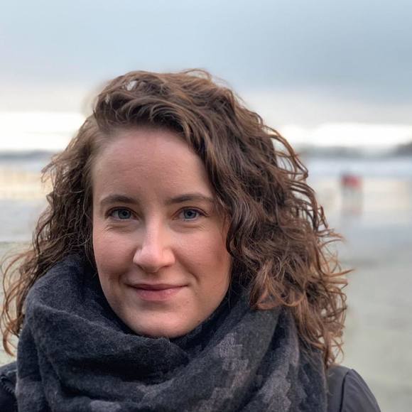 Meet your Posher, Ainsley - Picture 1 of 2